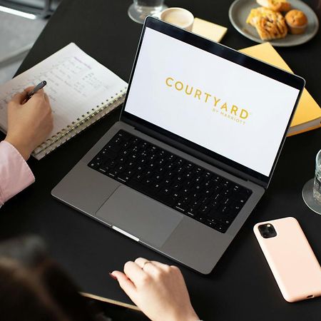 Courtyard By Marriott Glasgow Sec Екстериор снимка