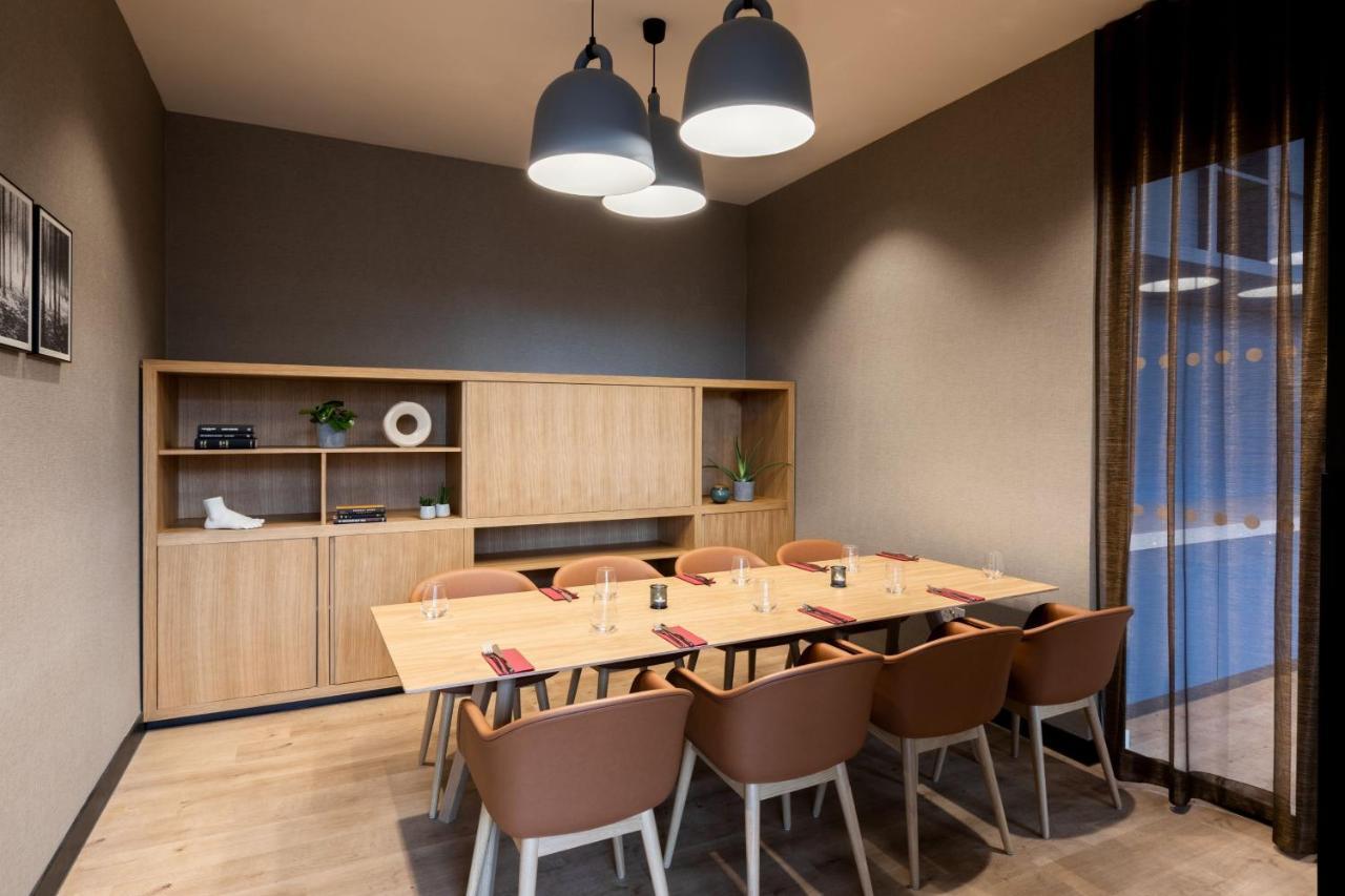 Courtyard By Marriott Glasgow Sec Екстериор снимка