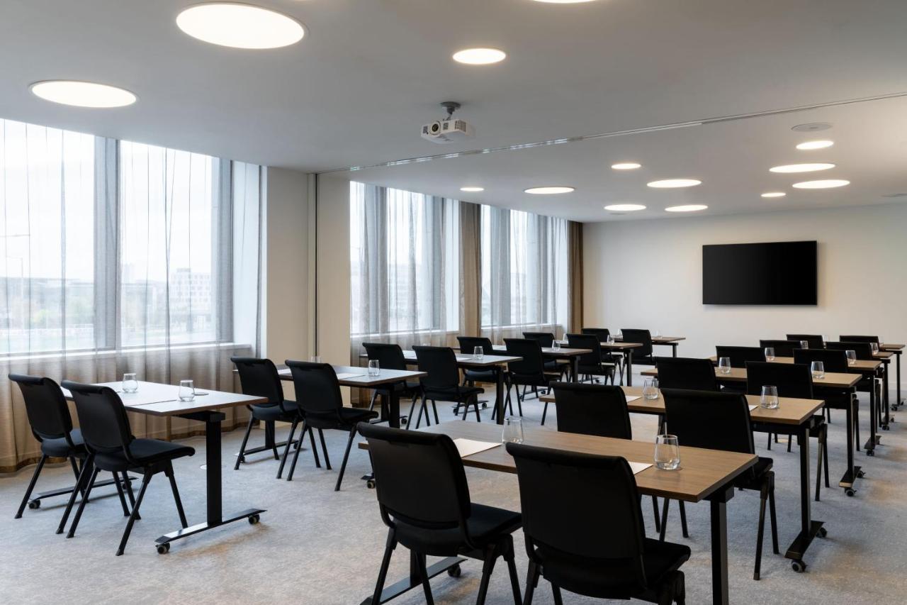 Courtyard By Marriott Glasgow Sec Екстериор снимка